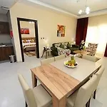 Sapphire Park Inn Suite & Apartment